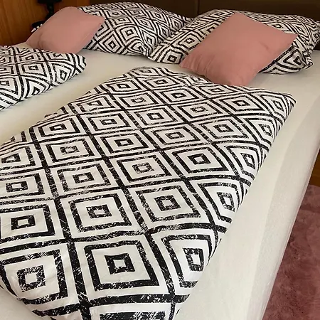 Zaira * ハイデゥソボスロー